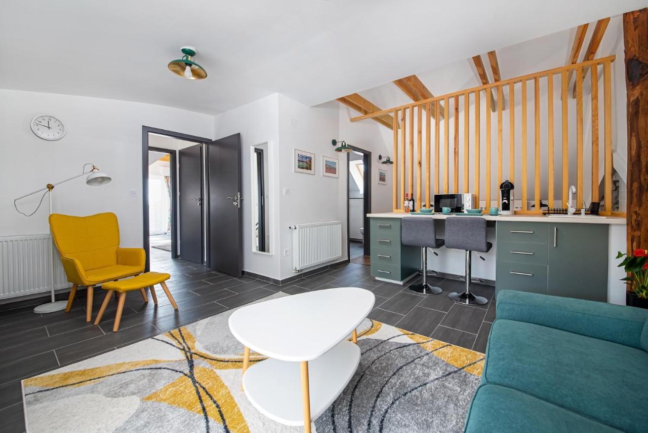 Papoula Vendeghaz Apartment ตีฮานี ภายนอก รูปภาพ