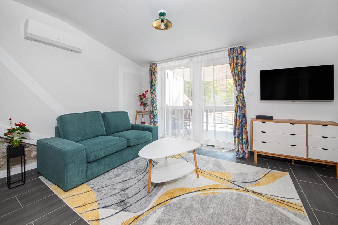 Papoula Vendeghaz Apartment ตีฮานี ภายนอก รูปภาพ
