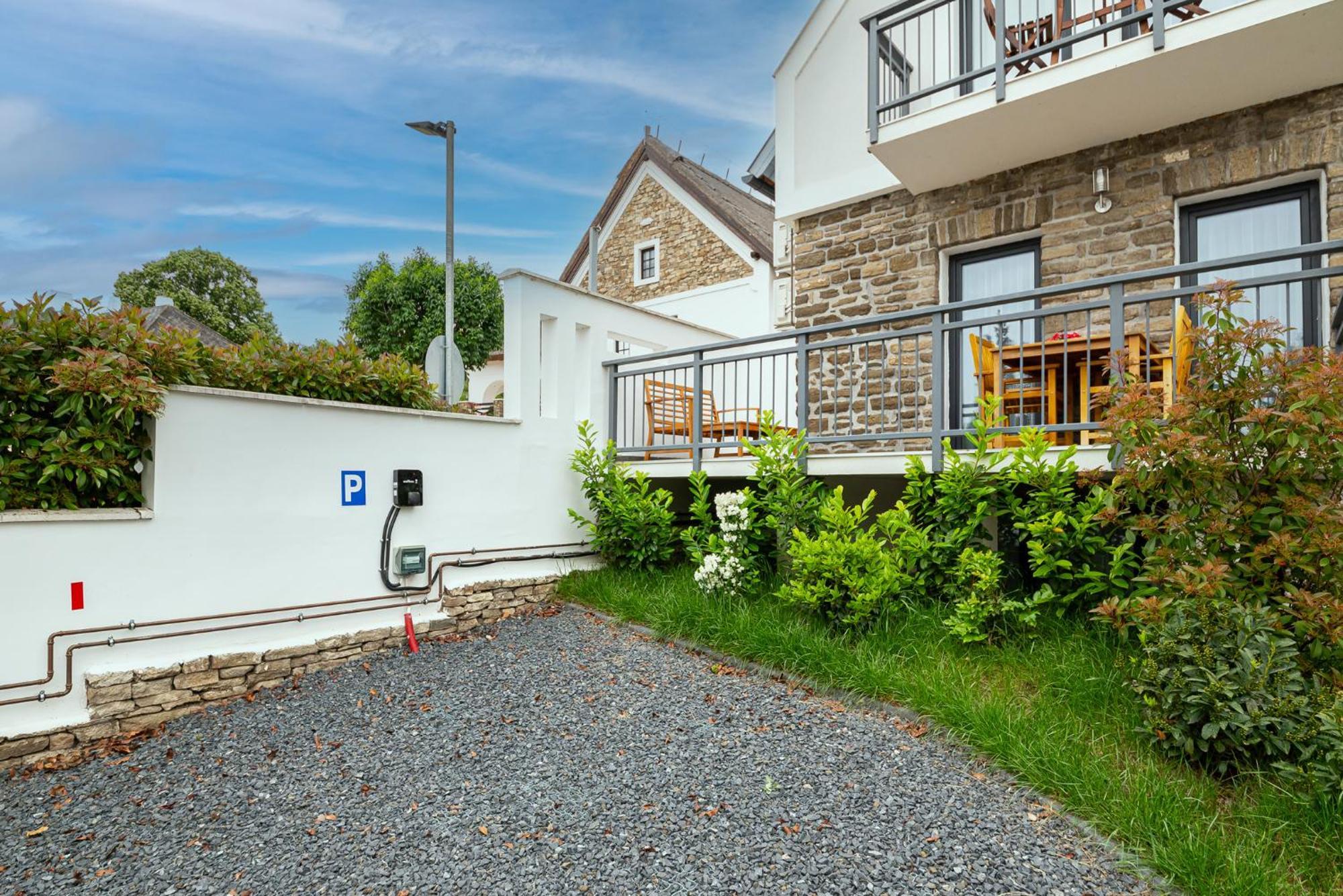Papoula Vendeghaz Apartment ตีฮานี ภายนอก รูปภาพ